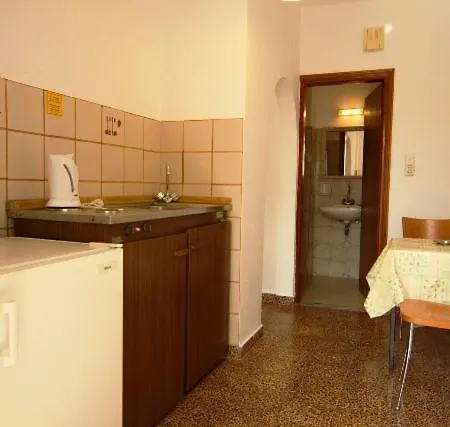 아파트 Mary Christina 팔리라키