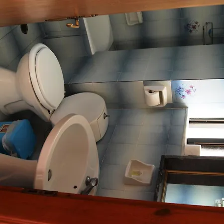 玛丽克里斯蒂娜酒店 法里拉基