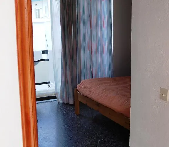 Mary Christina アパート ファリラキ